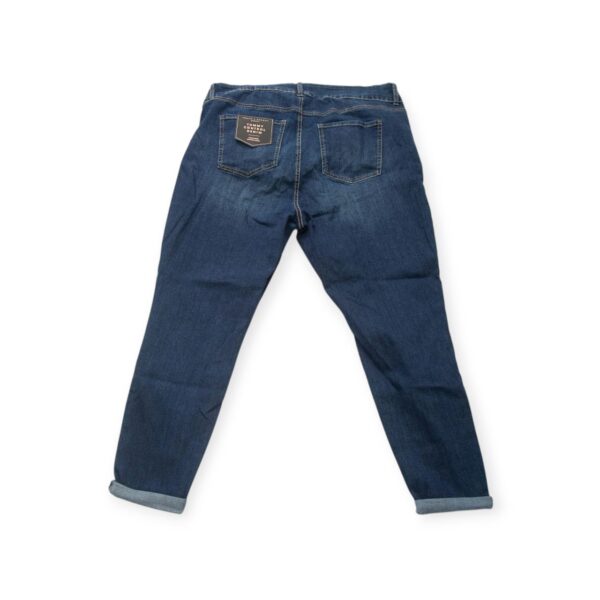 Rolled-Up Denim Jeans with Classic Pocket Detail - Image 2