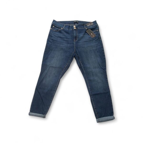 Rolled-Up Denim Jeans with Classic Pocket Detail - Image 1